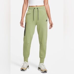 Nike Women's Sportswear Tech Fleece Pants Sz Small